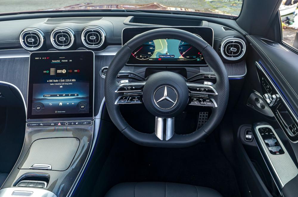 Mercedes CLE Cabriolet dashboard