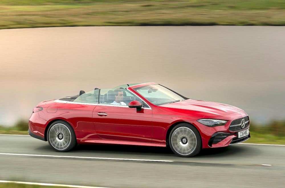 Mercedes CLE Cabriolet right driving