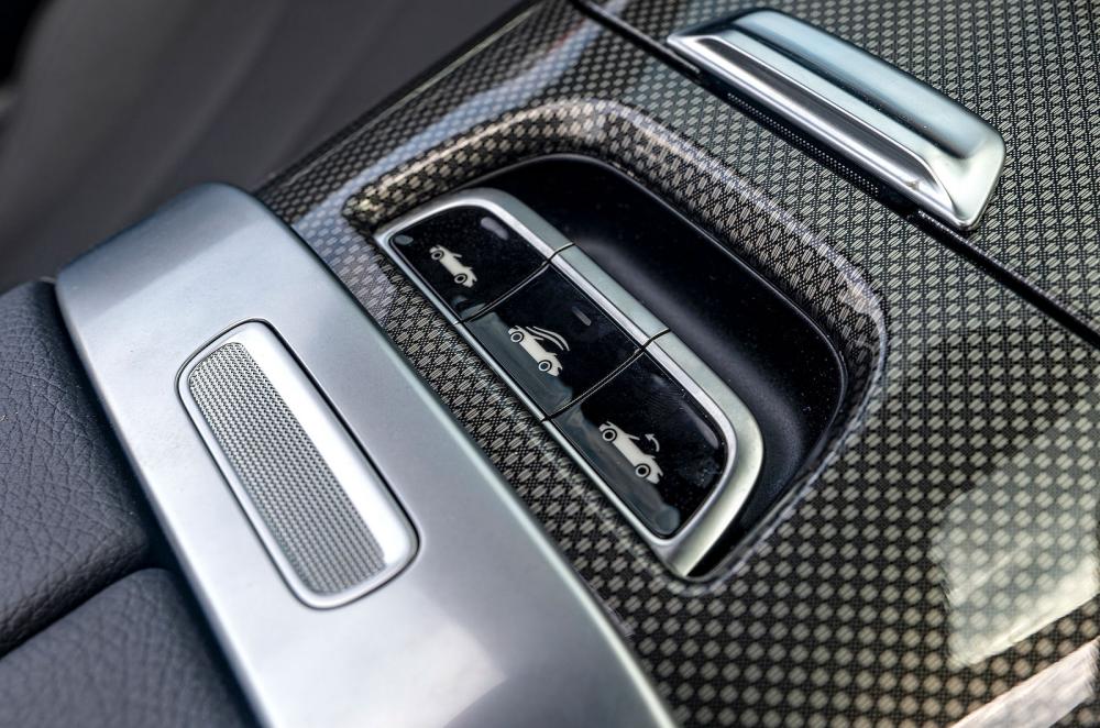 Mercedes CLE Cabriolet roof controls