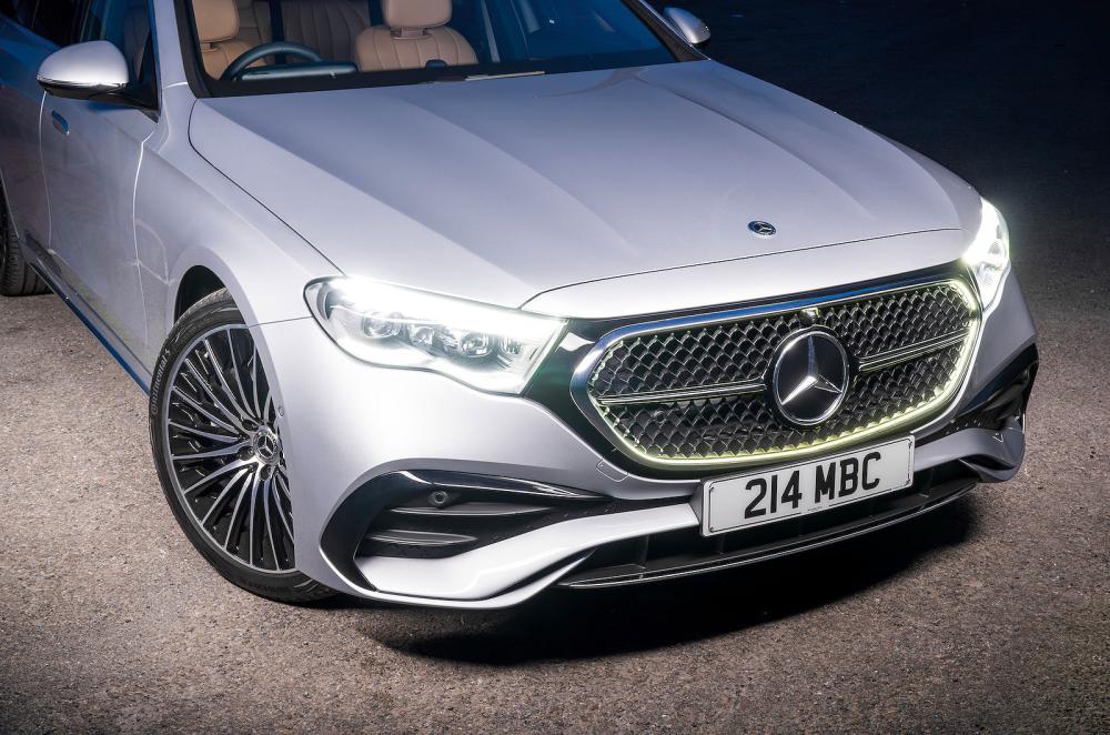 Mercedes E-Class Estate front detail