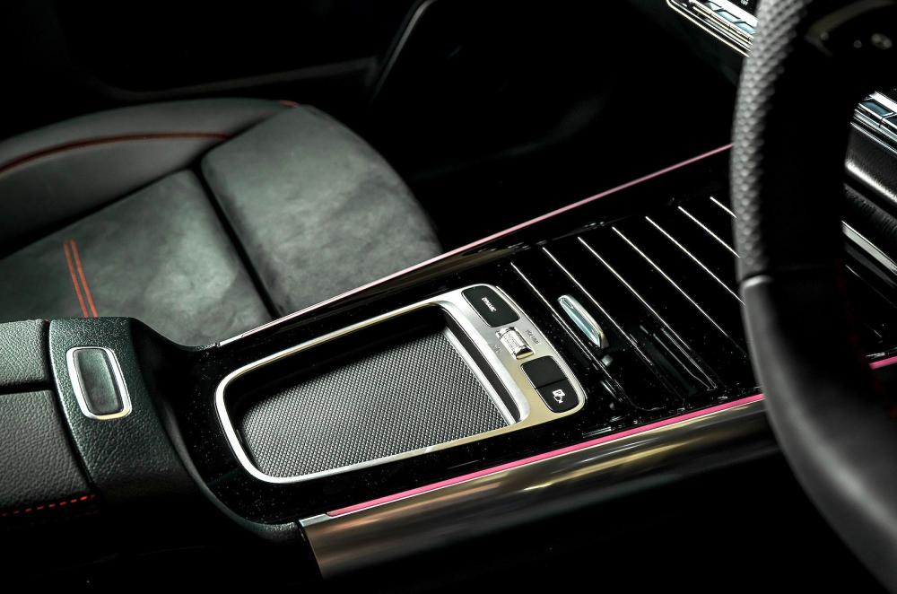 Mercedes EQA interior detail