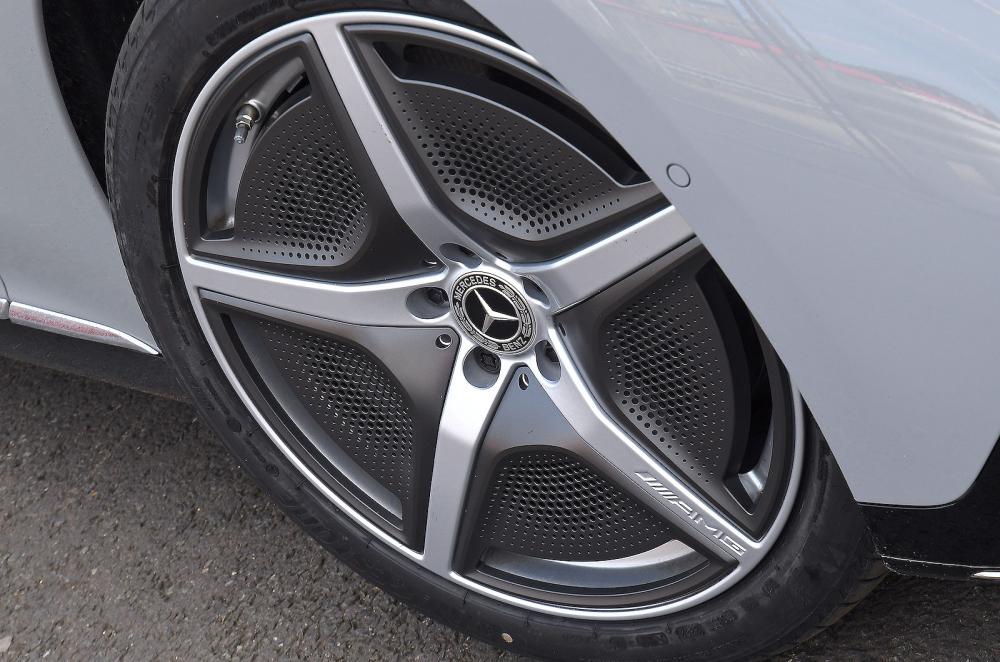 Mercedes EQE alloy wheel detail