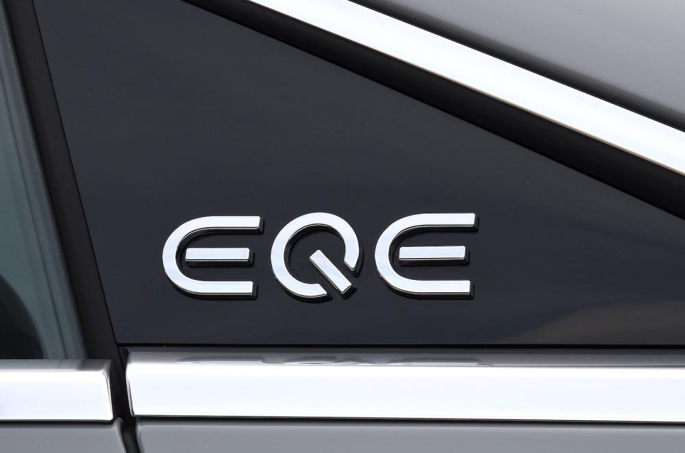 Mercedes EQE badge detail