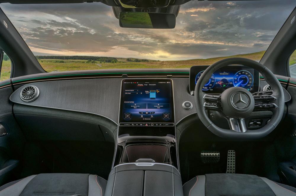 Used Mercedes EQE 2022-present interior dashboard