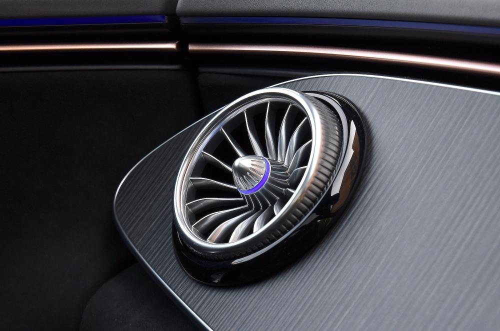 Mercedes EQE interior detail