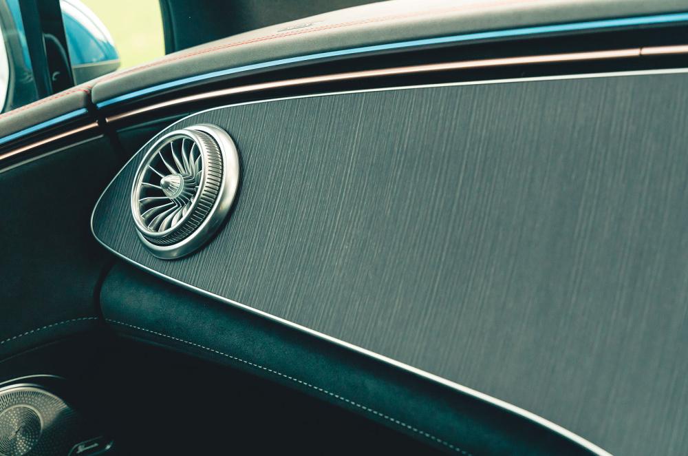 Mercedes EQE interior detail