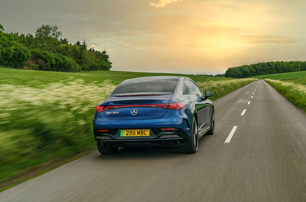 Used Mercedes EQE 2022-present rear right tracking