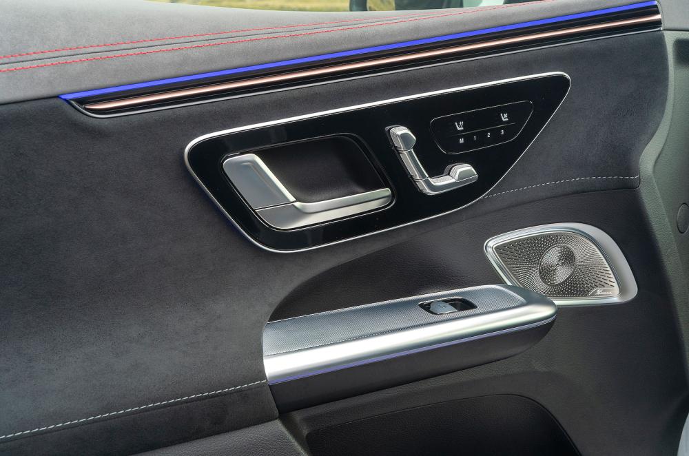 Mercedes EQE SUV interior detail