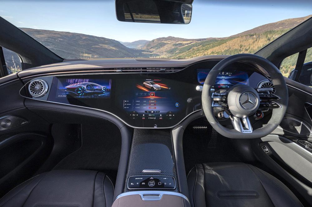 Mercedes EQS interior dashboard