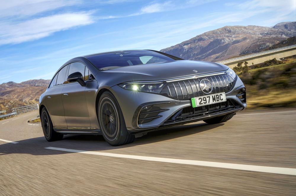 Mercedes EQS front cornering