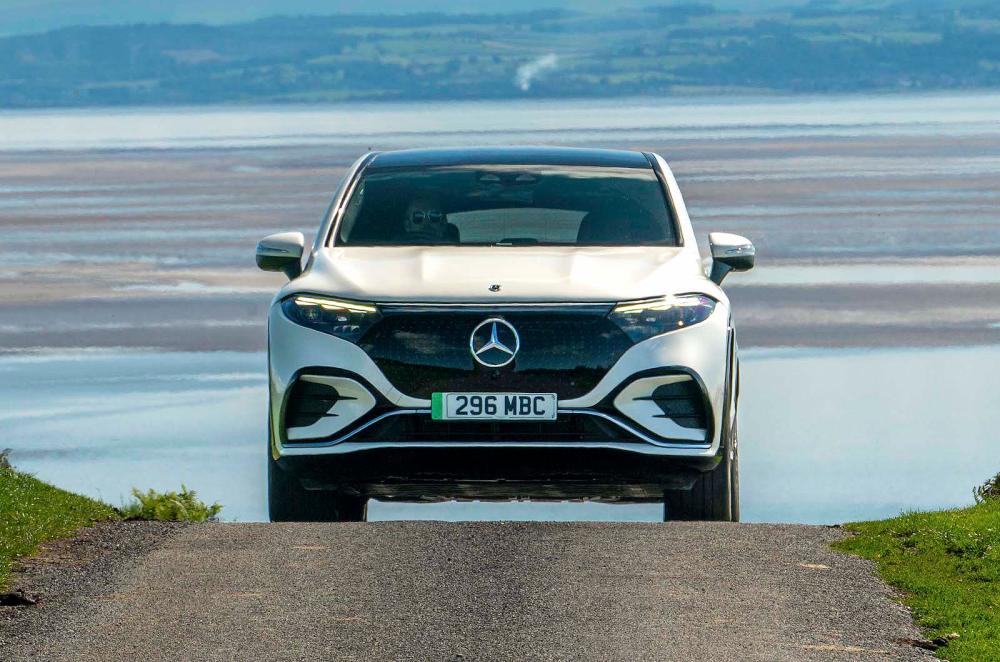 Mercedes EQS SUV front driving