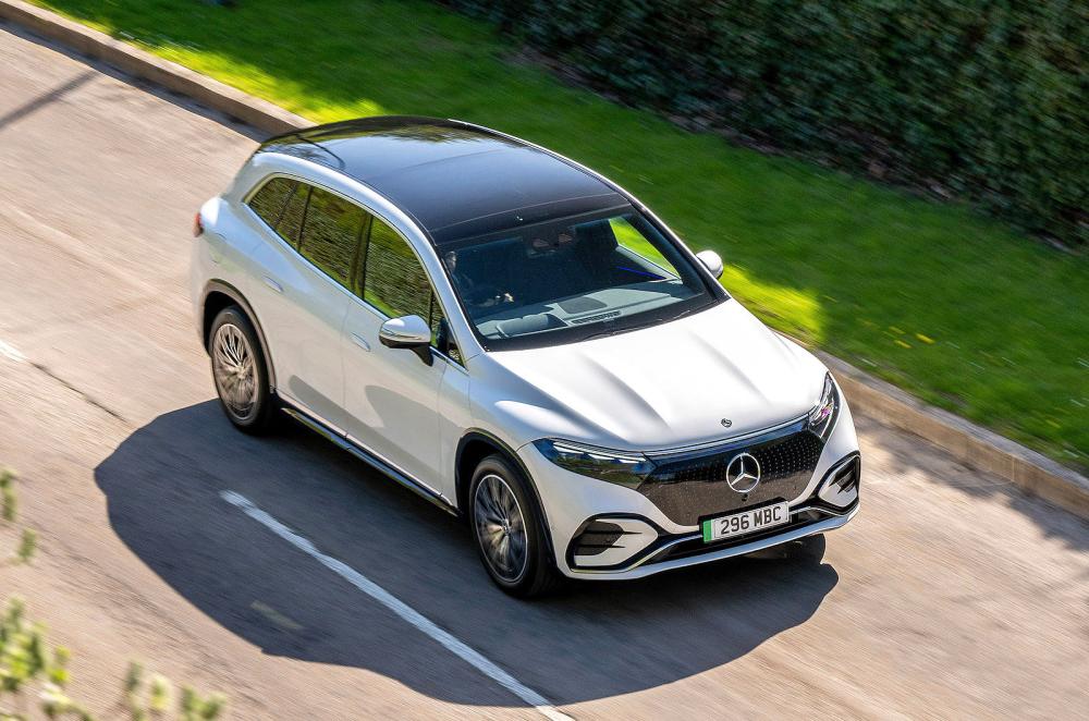 Mercedes EQS SUV front right driving overhead