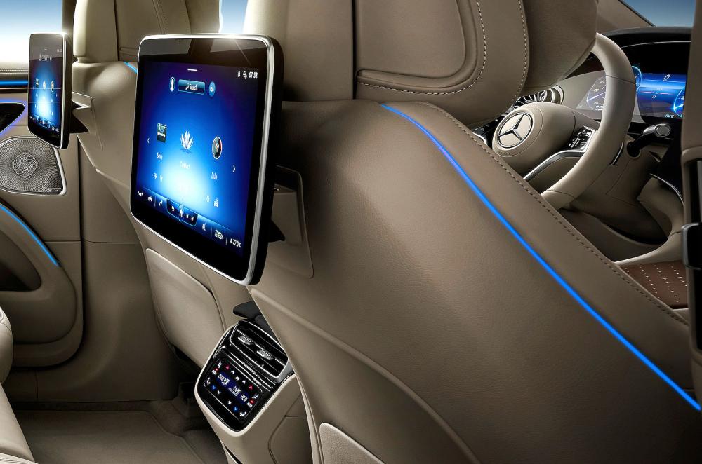 Mercedes EQS SUV interior detail