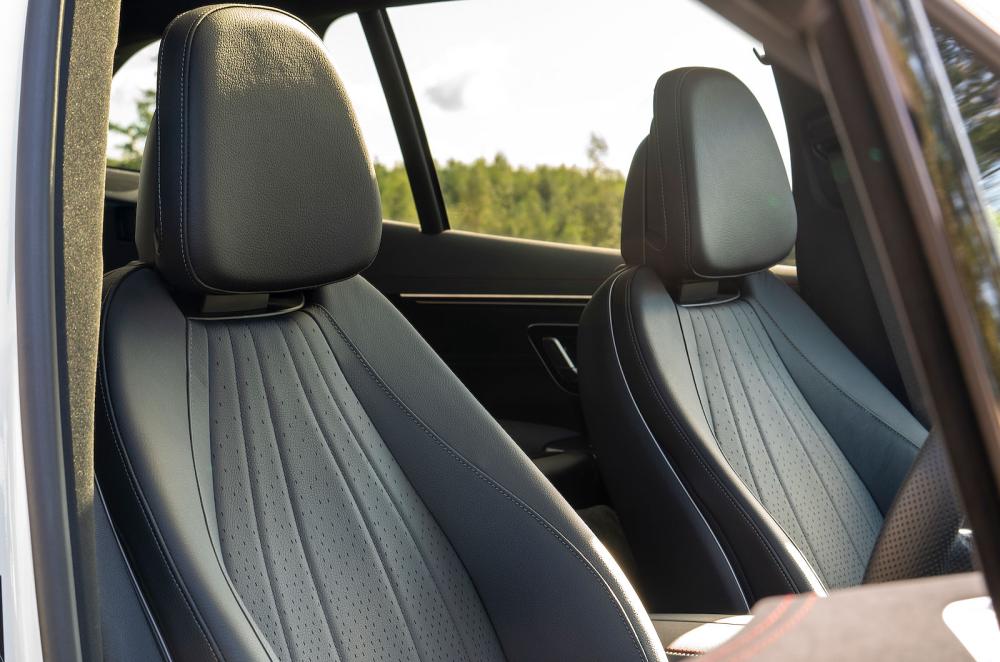 Mercedes EQS SUV front seats