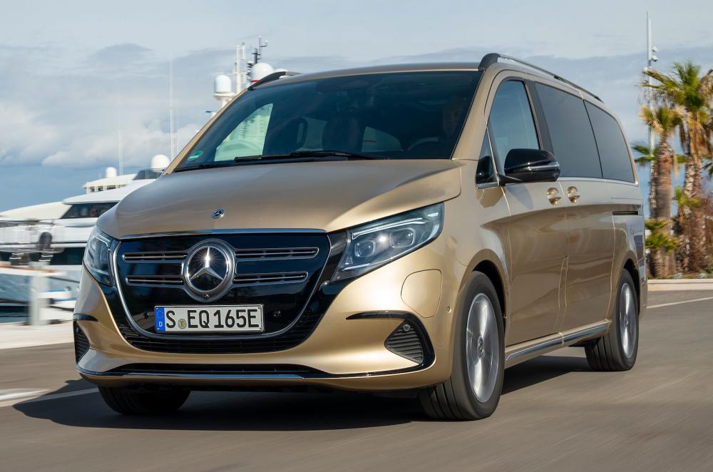 Mercedes EQV front left driving