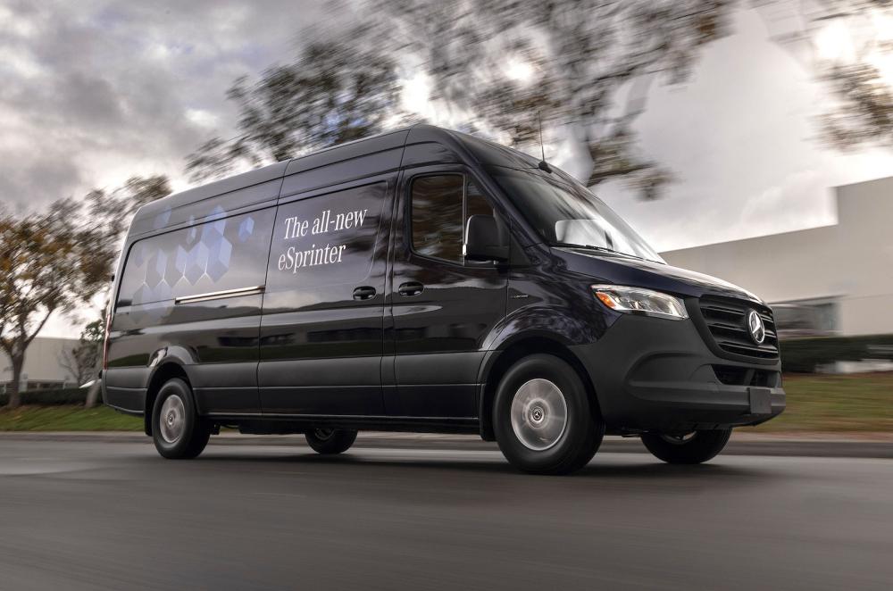Mercedes eSprinter right driving