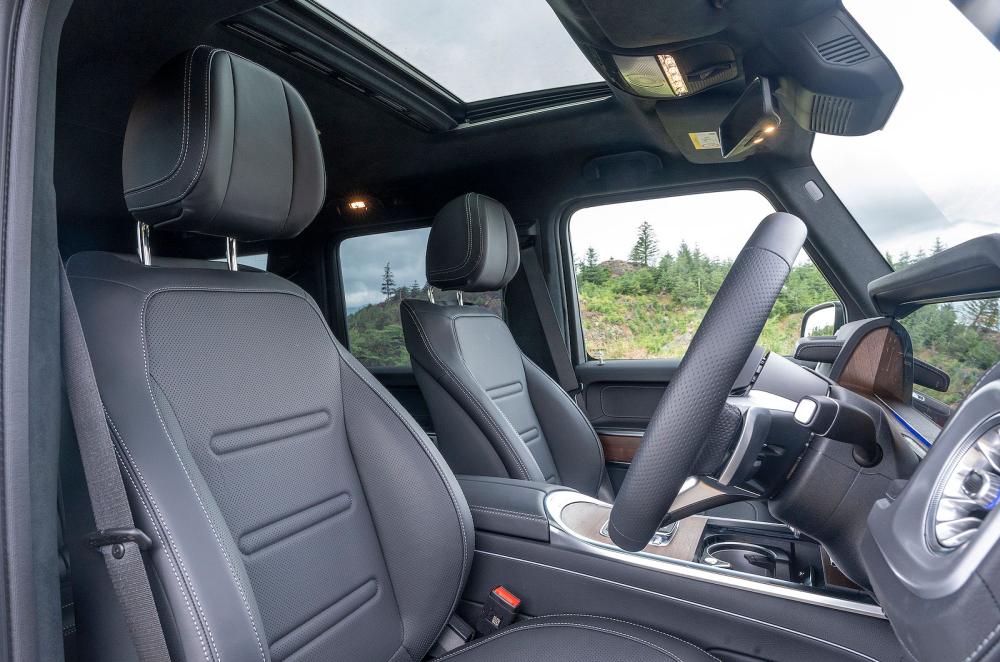 Mercedes G-Class front seats