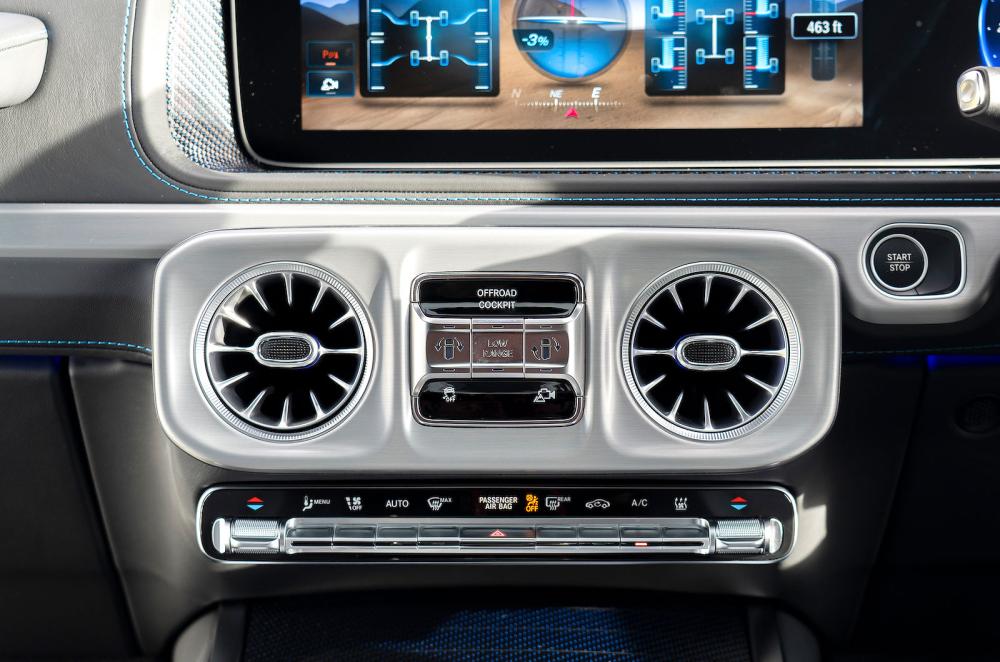 Mercedes G-Class interior controls