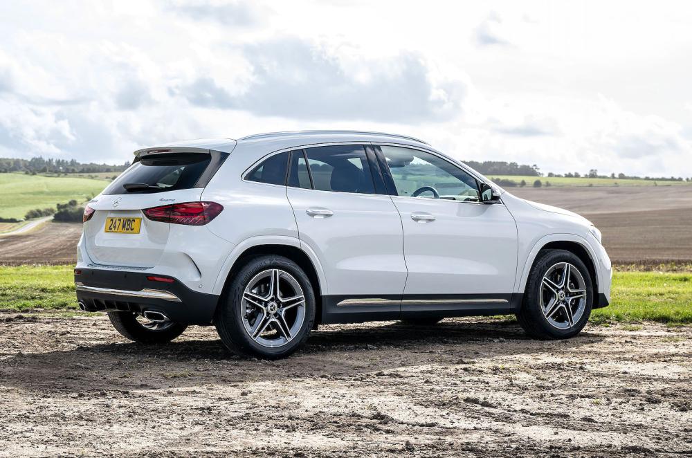 Mercedes GLA rear right static