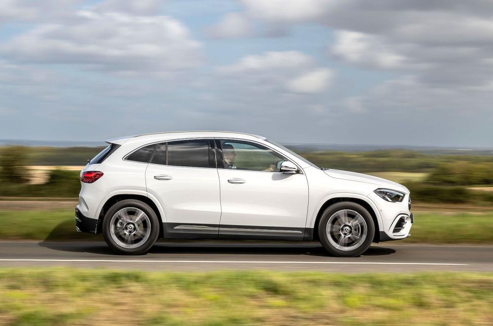 Mercedes GLA right driving