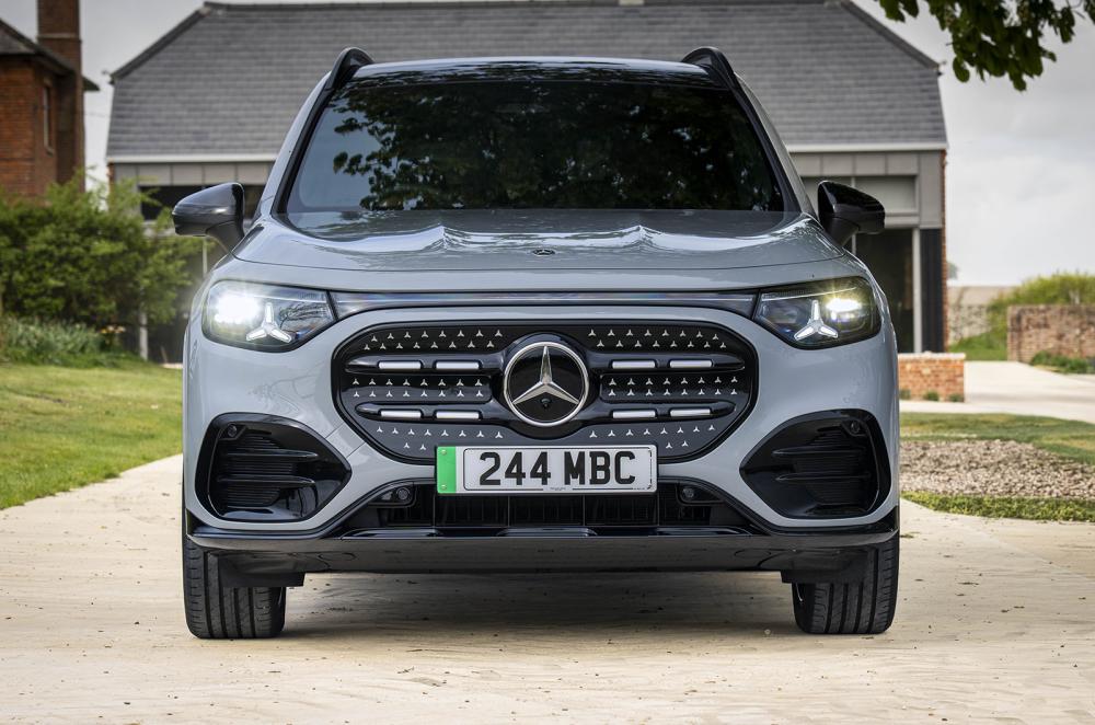 Mercedes GLB static front