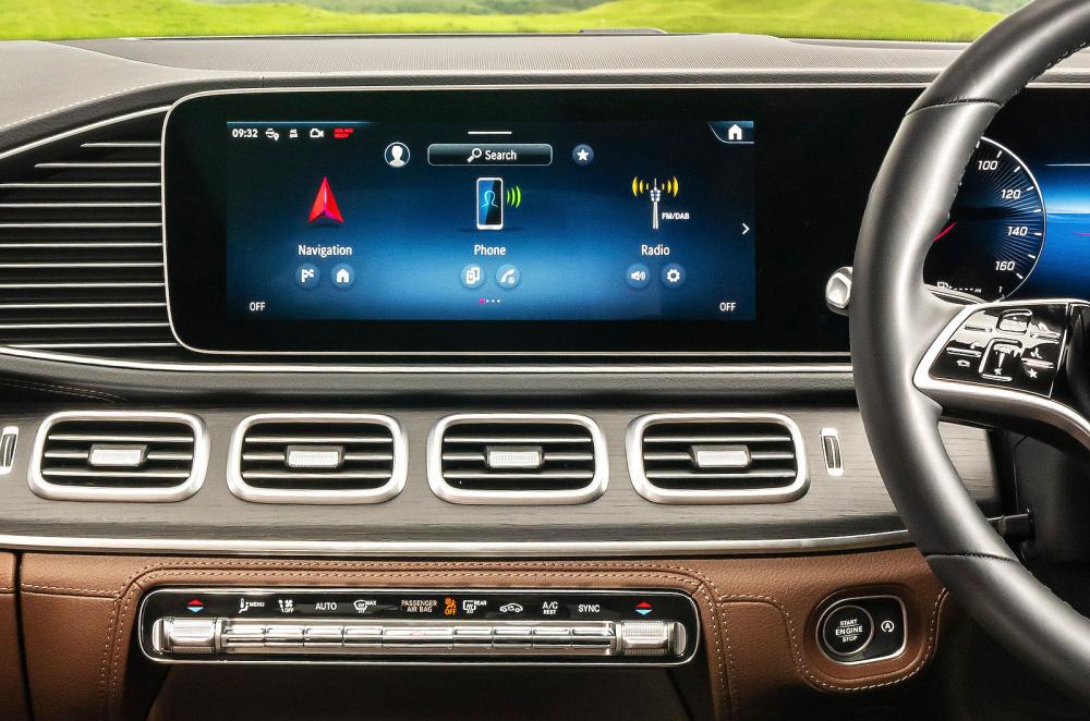 Mercedes GLE Coupé infotainment touchscreen