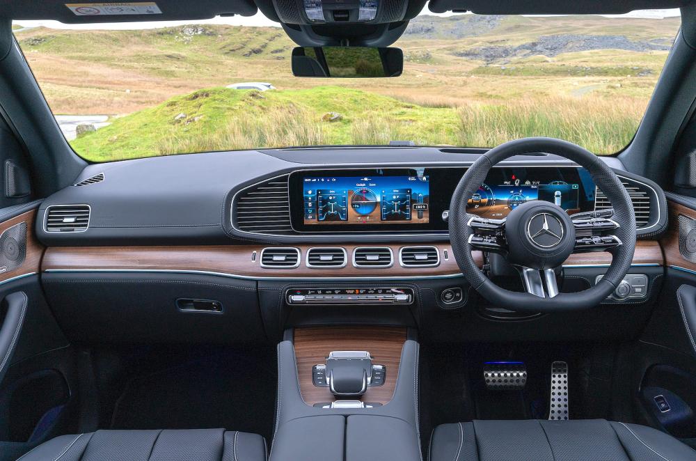 Mercedes GLS interior dashboard