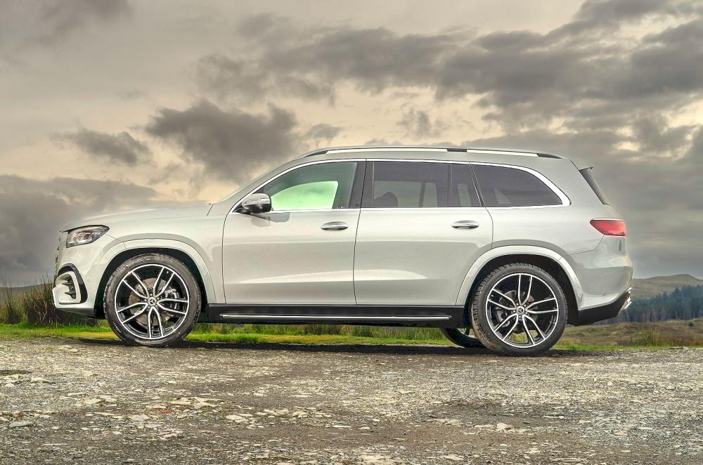 Mercedes GLS left static