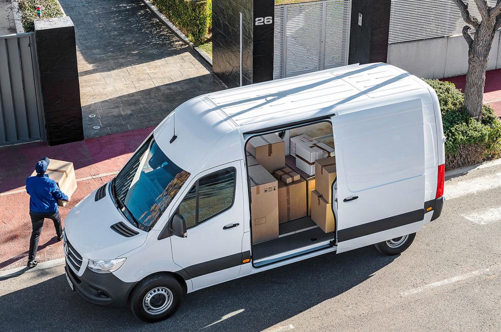 Mercedes Sprinter left static door open