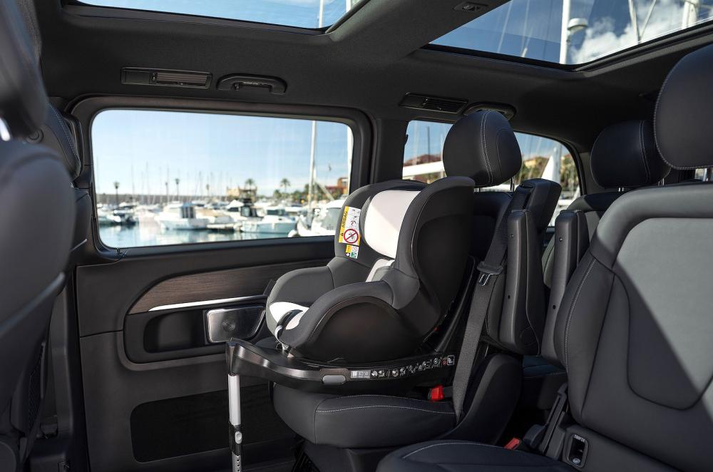 Mercedes V-Class interior back seats