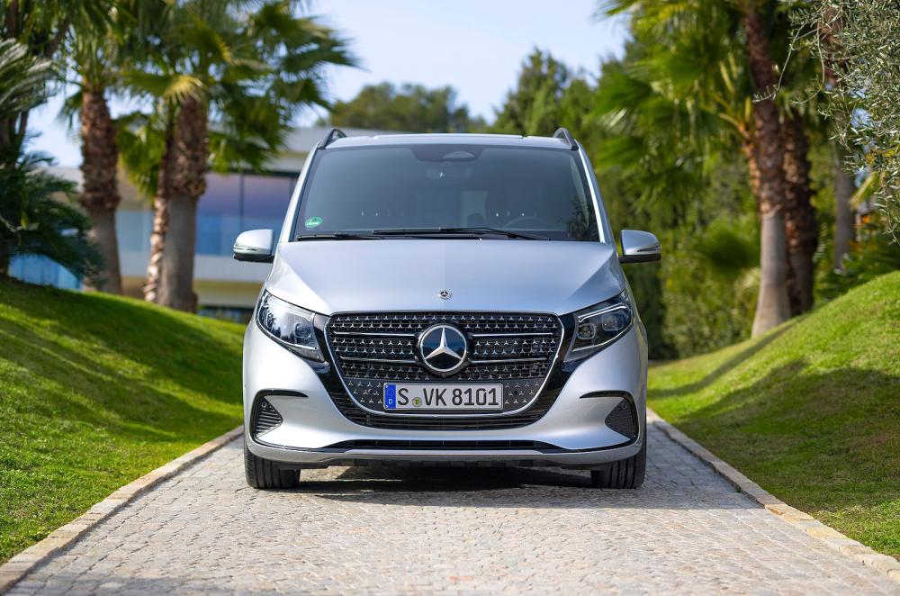Mercedes V-Class front static