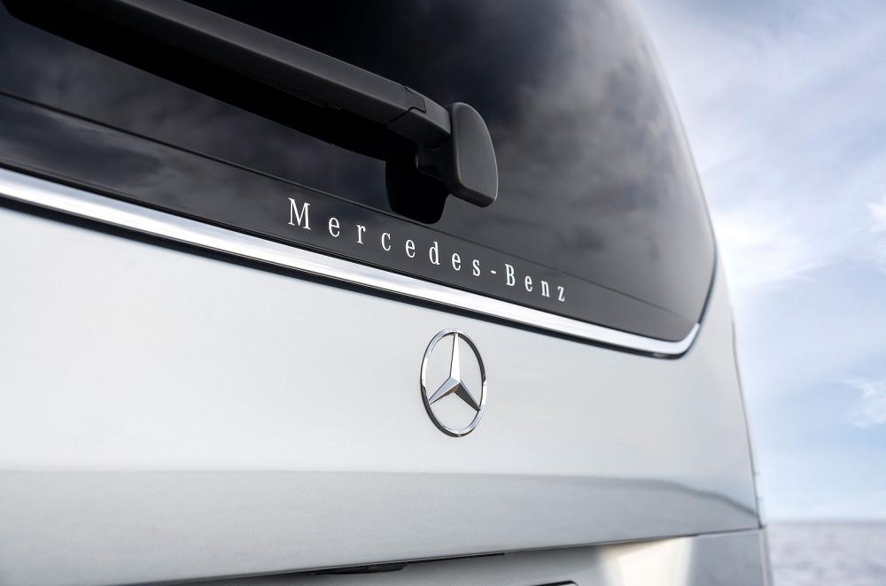 Mercedes V-Class rear badge detail