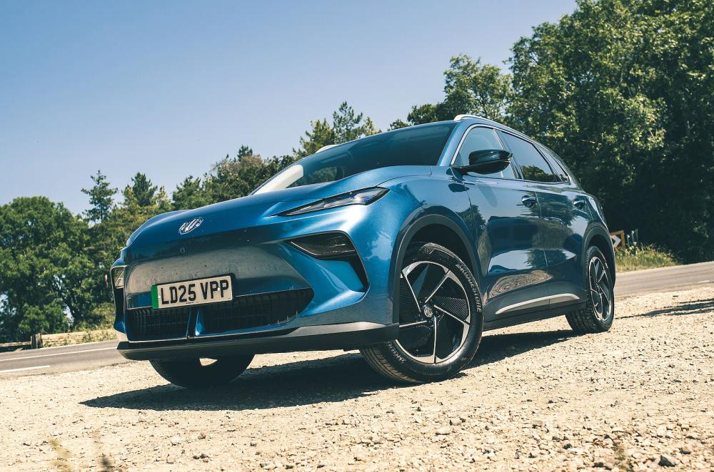 MG S5 EV front left static