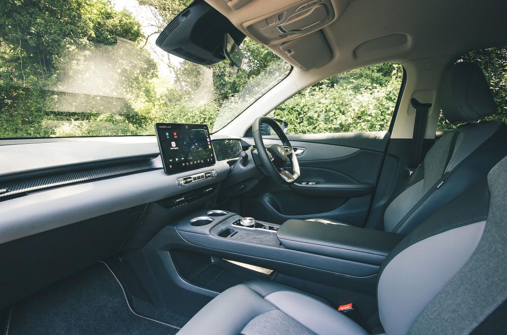 MG S5 EV front seats