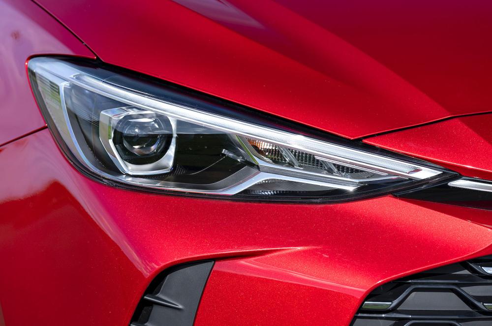 MG ZS Hybrid headlights