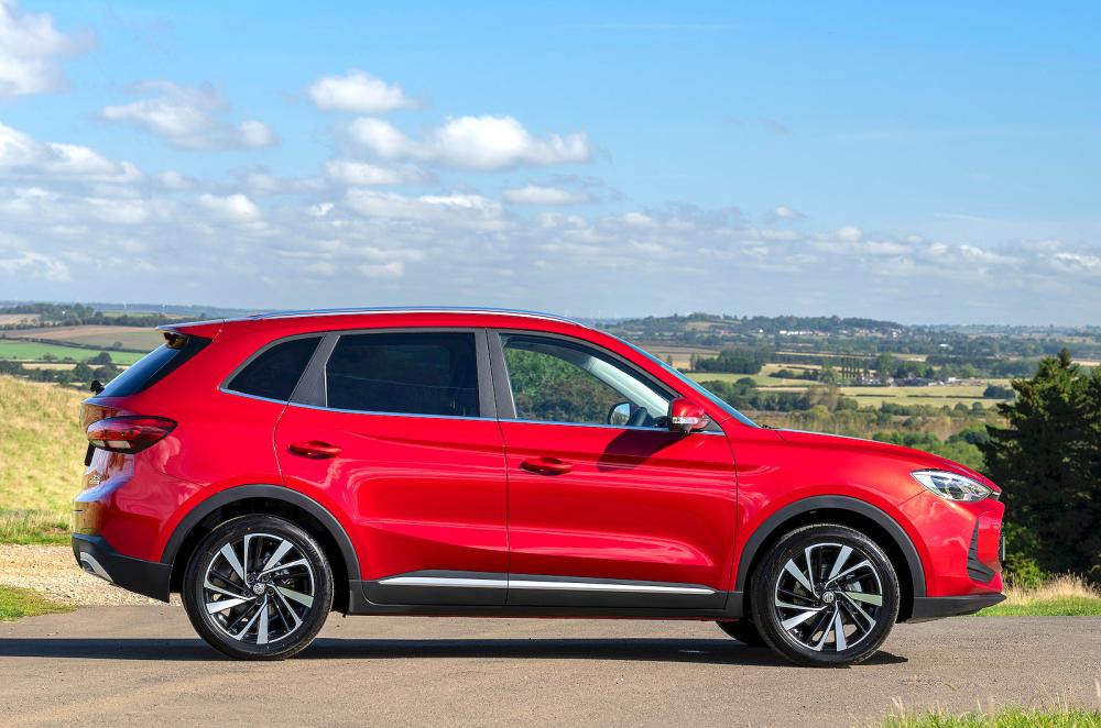 MG ZS Hybrid right static