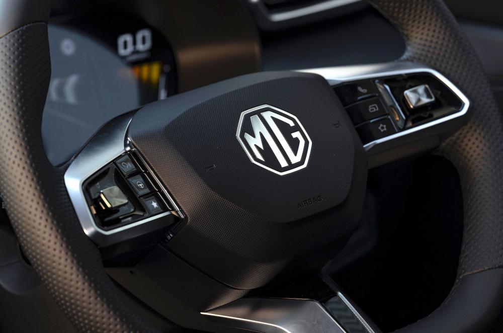 MG ZS Hybrid steering wheel