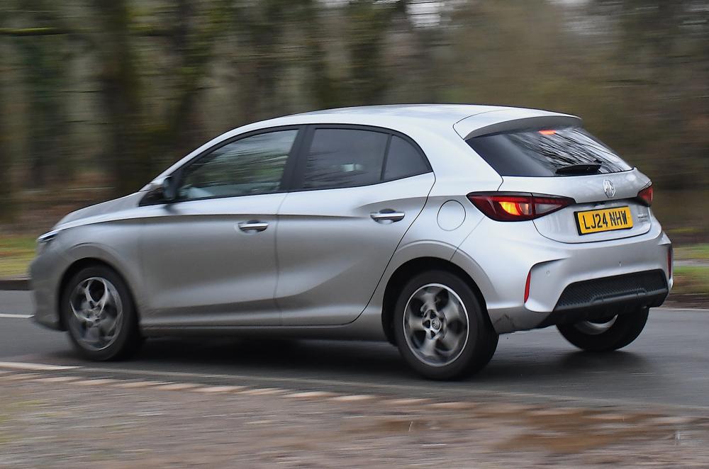 MG3 driving rear left