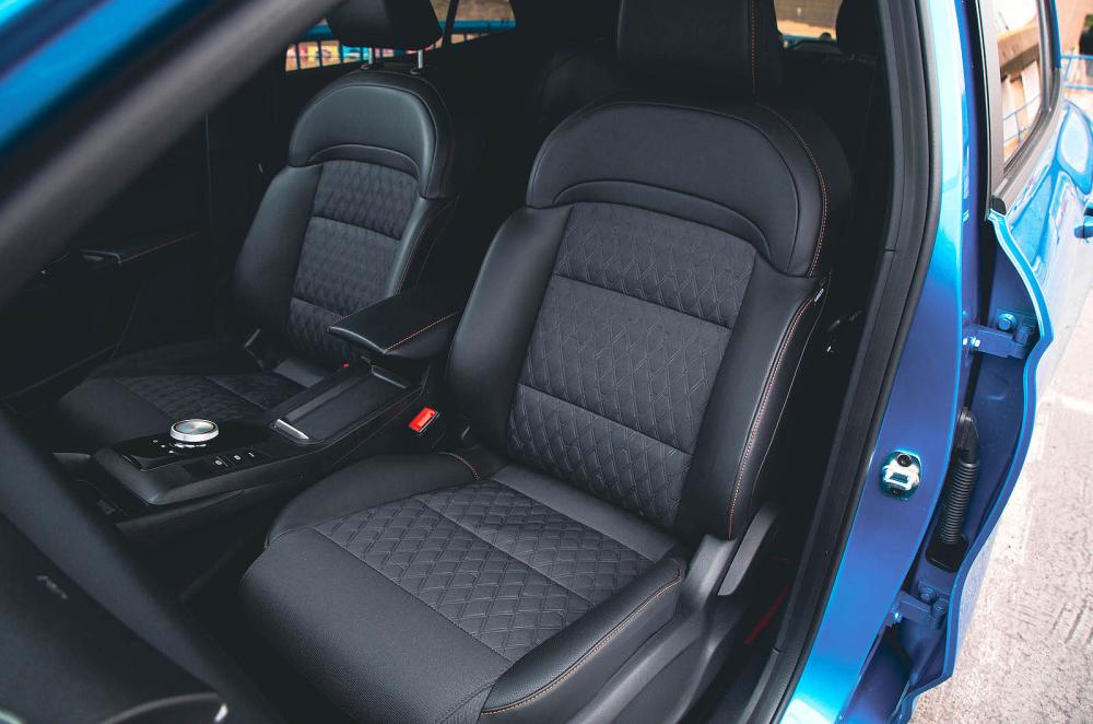 Blue MG3 interior front seats