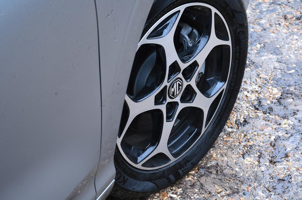 MG3 wheel