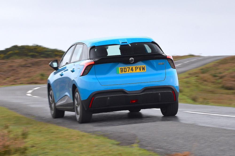 MG4 rear left driving