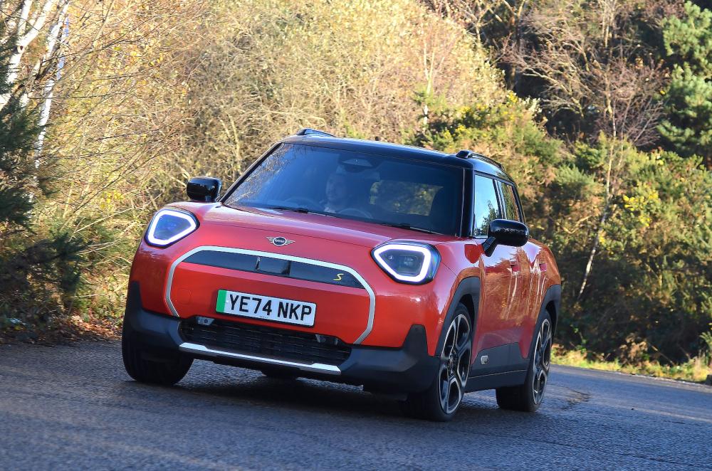 Mini Aceman front cornering