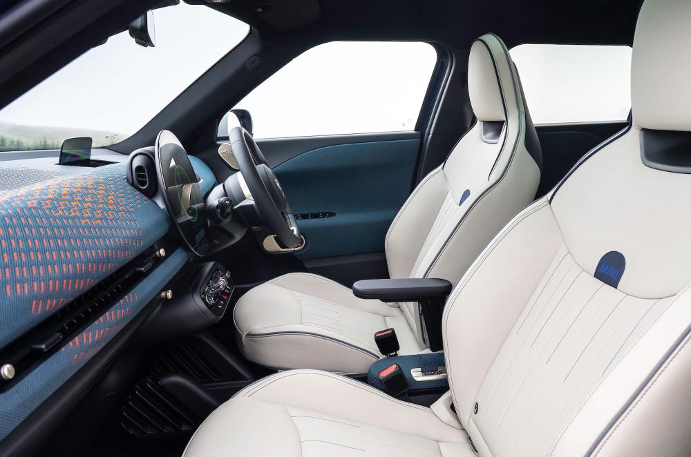 Mini Aceman front seats