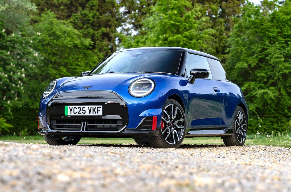 Mini Cooper Electric JCW front left static