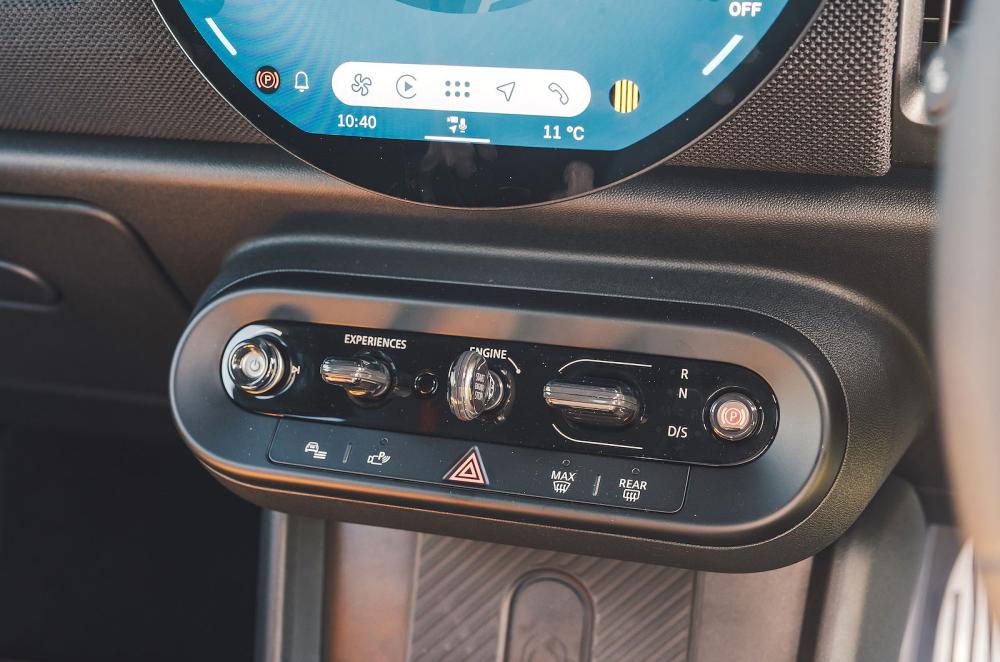 Mini Cooper JCW interior controls