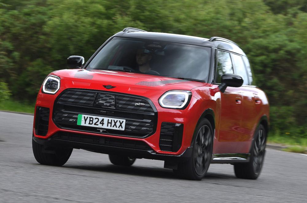 Mini Countryman Electric front cornering