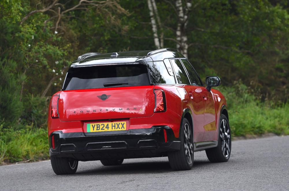 Mini Countryman Electric rear cornering