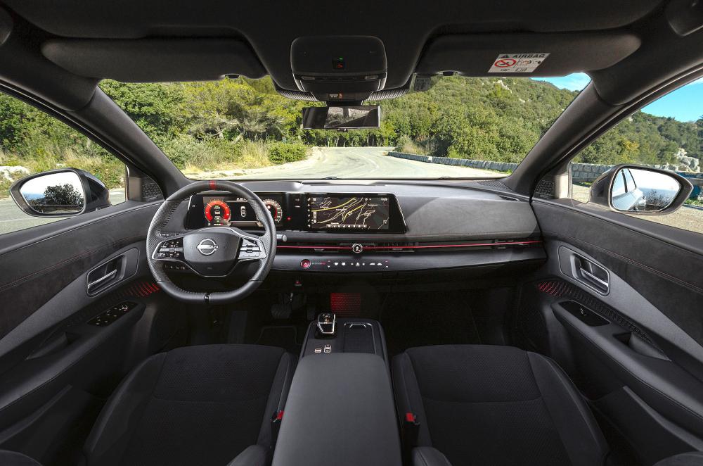 Nissan Ariya Nismo dashboard