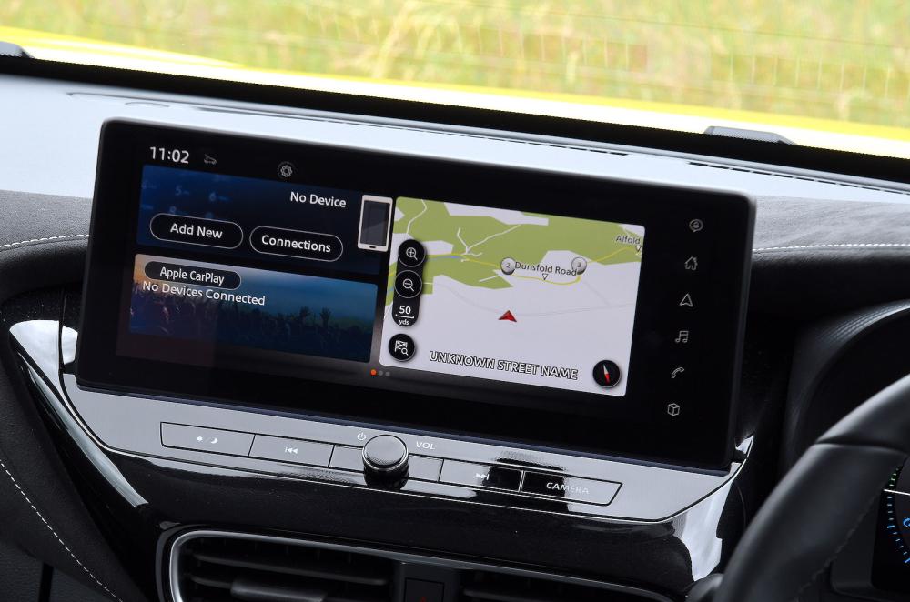 Nissan Juke infotainment touchscreen
