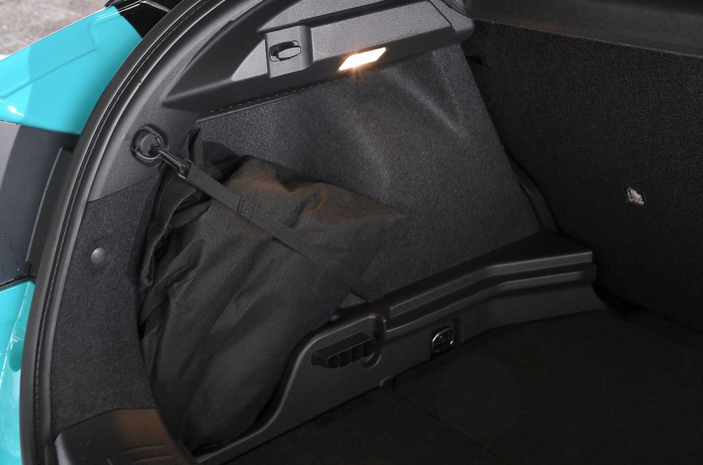 Nissan Leaf boot detail